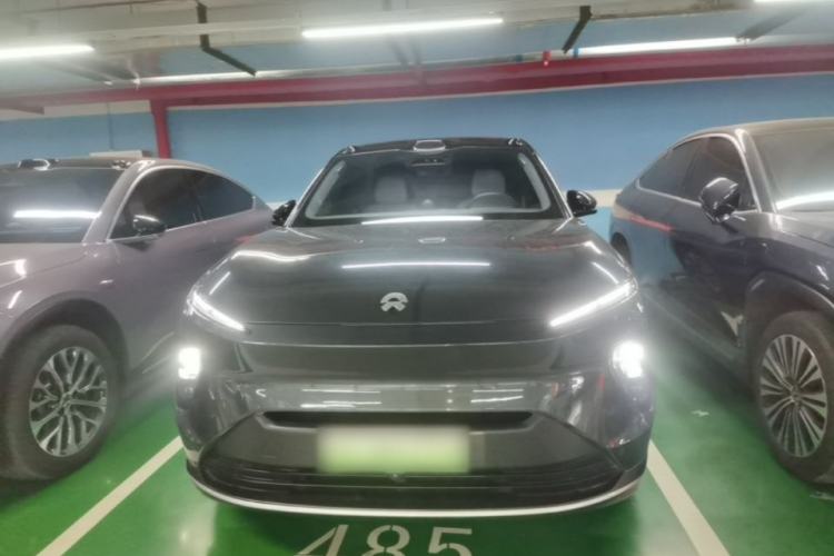 Used Nio ES8 2023 75 kWh Front