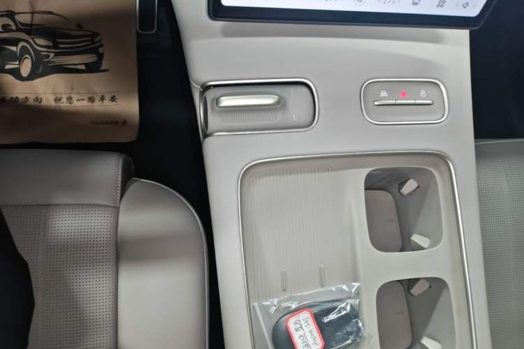 Used Nio ES8 2023 100kWh Signature Edition Gear Lever