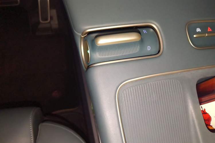 Used Nio ES8 2023 100kWh Signature Edition Gear Lever