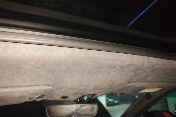 Used Nio ES8 2023 75 kWh Executive Edition Headliner