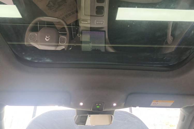 Used Nio ES8 2023 100kWh Signature Edition Headliner
