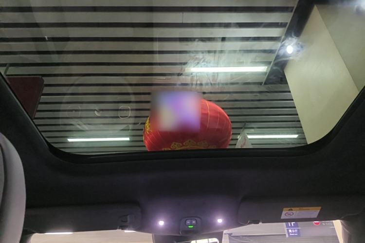 Used Nio ES8 2023 75 kWh Headliner