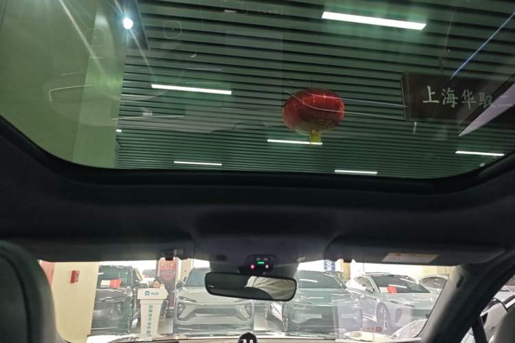Used Nio ES8 2023 75 kWh Headliner