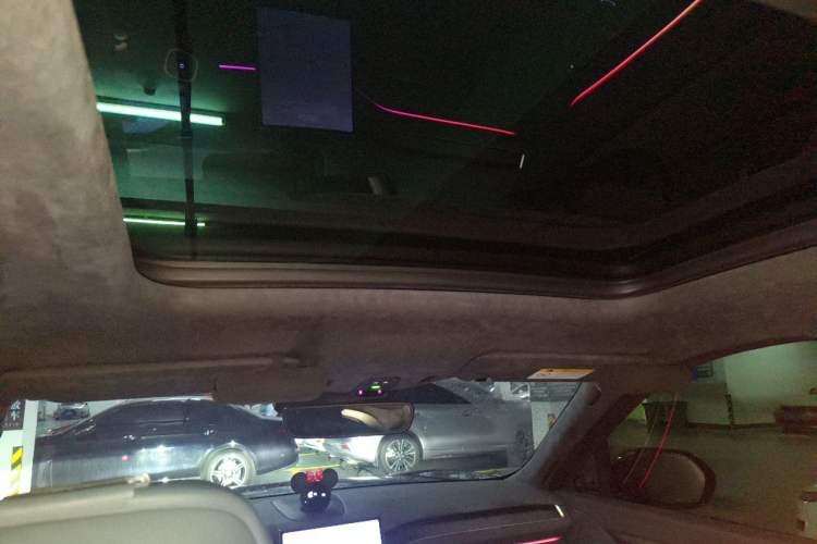 Used Nio ES8 2023 100kWh Signature Edition Headliner