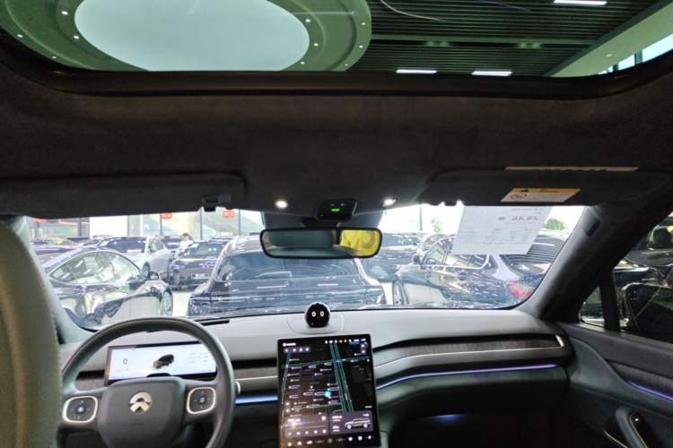 Used Nio ES8 2023 100kWh Signature Edition Headliner