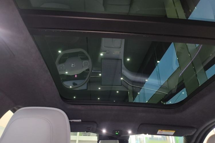 Used Nio ES8 2023 75 kWh Headliner