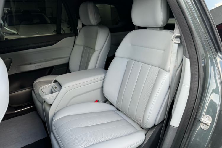 Used Nio ES8 2023 75 kWh Executive Edition Interior 1
