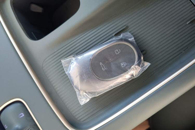Used Nio ES8 2023 100kWh Signature Edition Interior 1