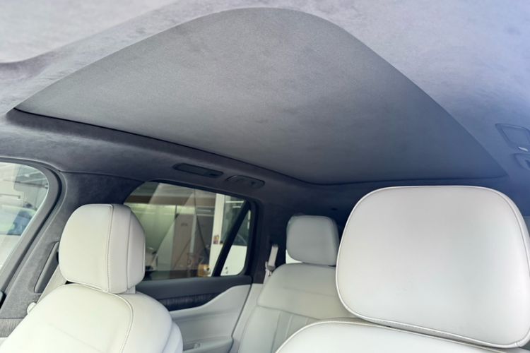 Used Nio ES8 2023 75 kWh Executive Edition Interior 12