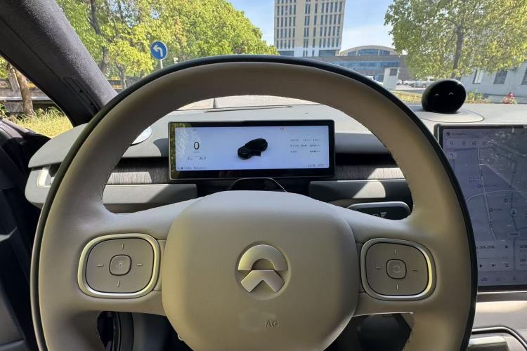 Used Nio ES8 2023 100kWh Signature Edition Interior 2