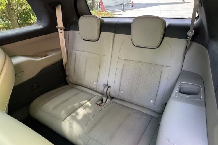 Used Nio ES8 2023 100kWh Signature Edition Interior 8