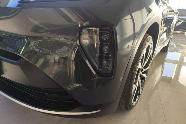 Used Nio ES8 2023 100kWh Signature Edition Left Front Headlight