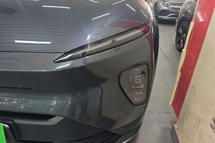 Used Nio ES8 2023 75 kWh Left Front Headlight