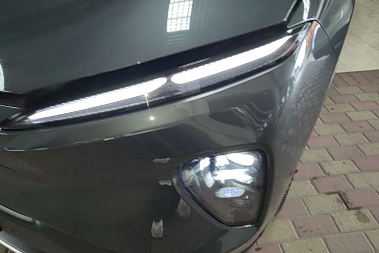Used Nio ES8 2023 75 kWh Left Front Headlight