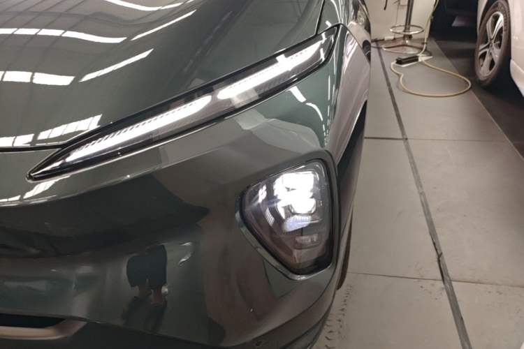 Used Nio ES8 2023 75 kWh Left Front Headlight