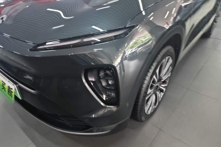 Used Nio ES8 2023 75 kWh Executive Edition Left Front Headlight