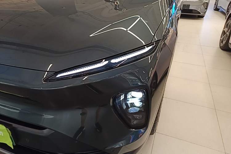 Used Nio ES8 2023 100kWh Signature Edition Left Front Headlight