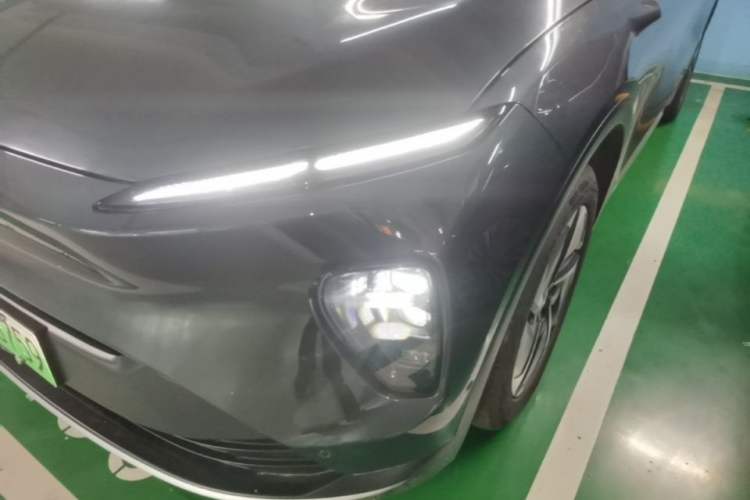 Used Nio ES8 2023 75 kWh Left Front Headlight