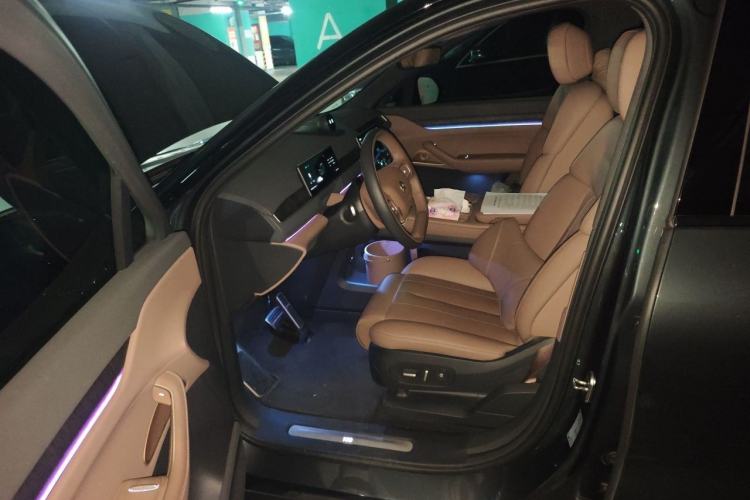 Used Nio ES8 2023 75 kWh Executive Edition Left Front Seat