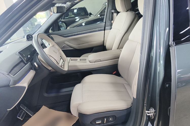 Used Nio ES8 2023 100kWh Signature Edition Left Front Seat