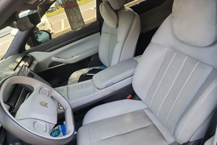 Used Nio ES8 2023 75 kWh Left Front Seat