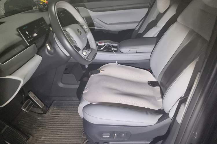 Used Nio ES8 2023 75 kWh Left Front Seat