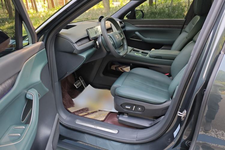 Used Nio ES8 2023 100kWh Signature Edition Left Front Seat
