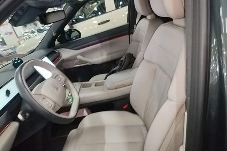 Used Nio ES8 2023 100kWh Signature Edition Left Front Seat