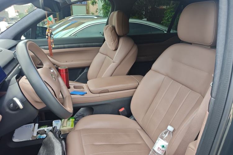 Used Nio ES8 2023 75 kWh Executive Edition Left Front Seat