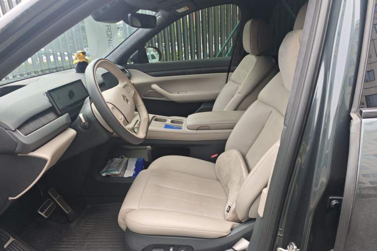 Used Nio ES8 2023 100kWh Signature Edition Left Front Seat