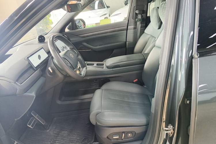 Used Nio ES8 2023 100kWh Signature Edition Left Front Seat