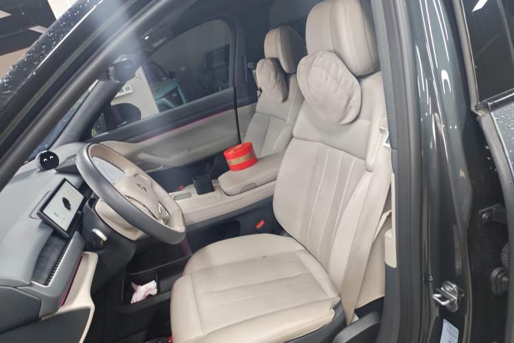 Used Nio ES8 2023 100kWh Left Front Seat