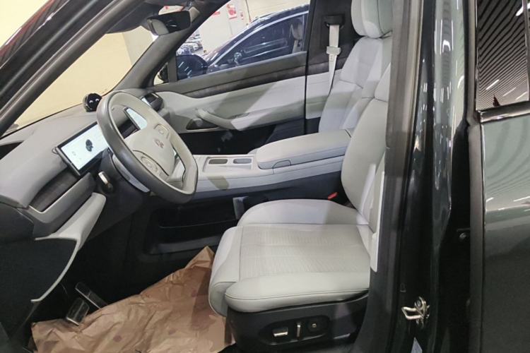 Used Nio ES8 2023 75 kWh Left Front Seat