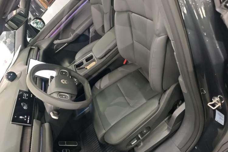 Used Nio ES8 2023 75 kWh Left Front Seat