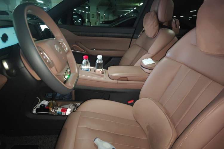 Used Nio ES8 2023 75 kWh Left Front Seat