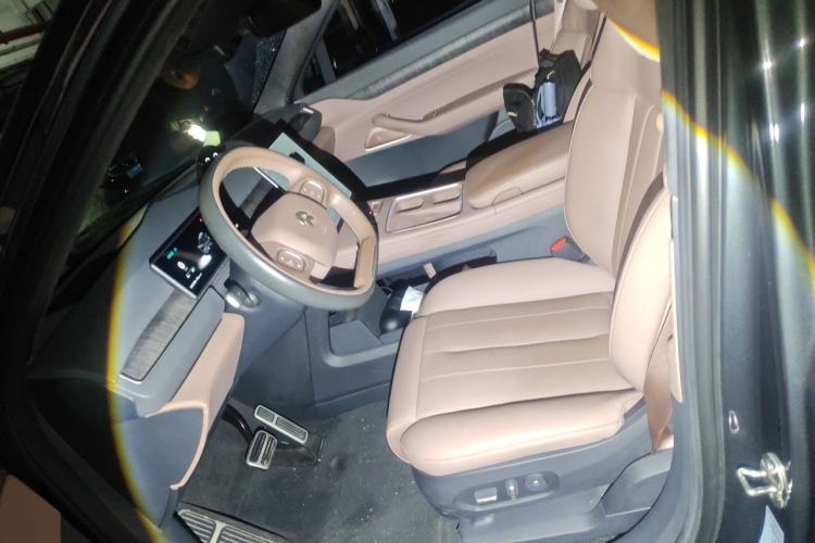 Used Nio ES8 2023 75 kWh Executive Edition Left Front Seat