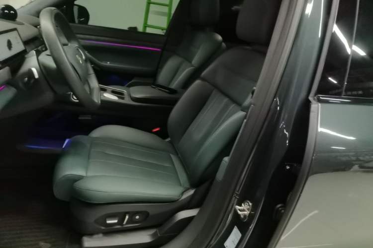 Used Nio ES8 2023 100kWh Signature Edition Left Front Seat