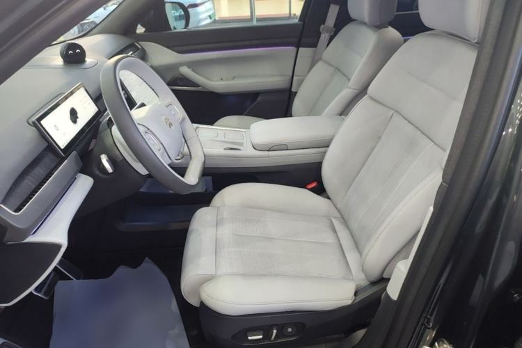 Used Nio ES8 2023 75 kWh Left Front Seat