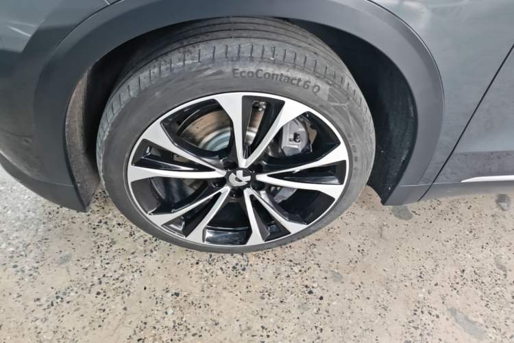 Used Nio ES8 2023 100kWh Signature Edition Left Front Wheel Hub