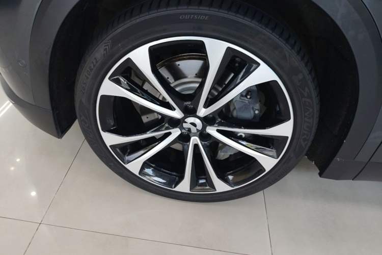 Used Nio ES8 2023 100kWh Signature Edition Left Front Wheel Hub