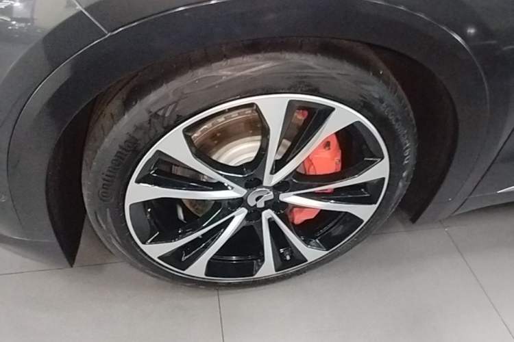 Used Nio ES8 2023 100kWh Signature Edition Left Front Wheel Hub