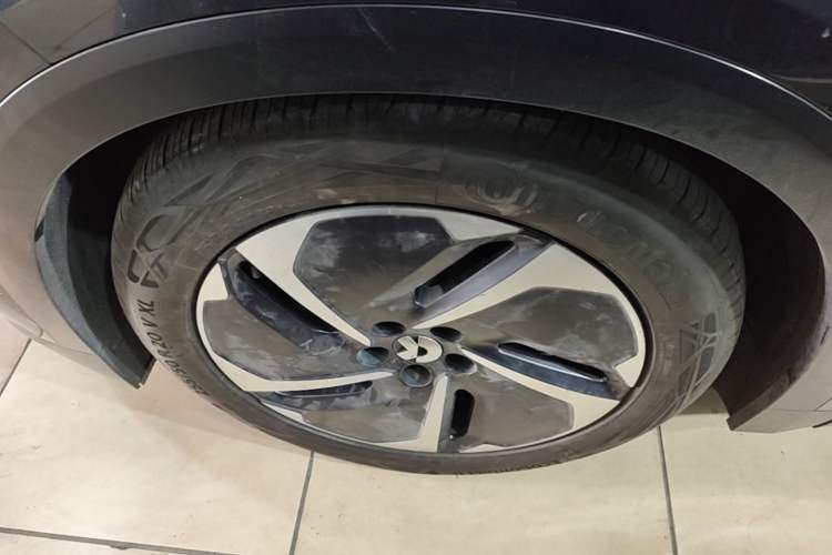 Used Nio ES8 2023 75 kWh Left Front Wheel Hub