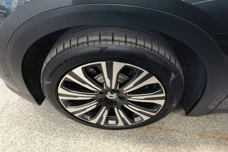 Used Nio ES8 2023 75 kWh Executive Edition Left Front Wheel Hub