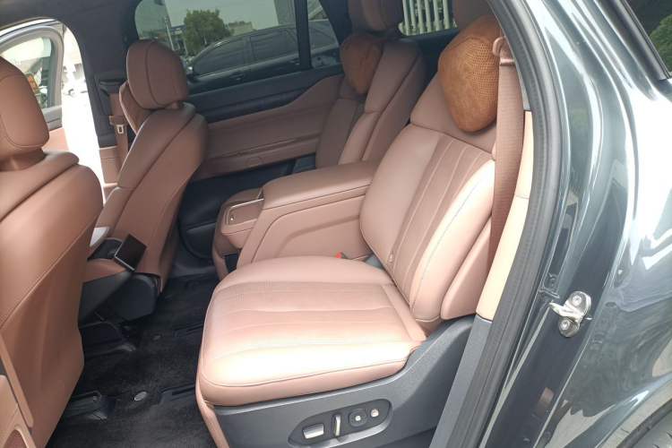 Used Nio ES8 2023 75 kWh Executive Edition Left Rear Seat