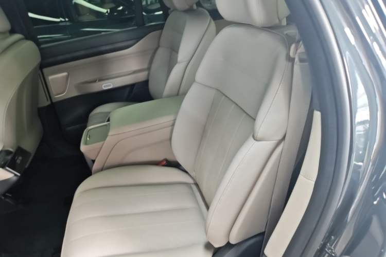 Used Nio ES8 2023 100kWh Signature Edition Left Rear Seat