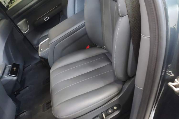 Used Nio ES8 2023 100kWh Signature Edition Left Rear Seat