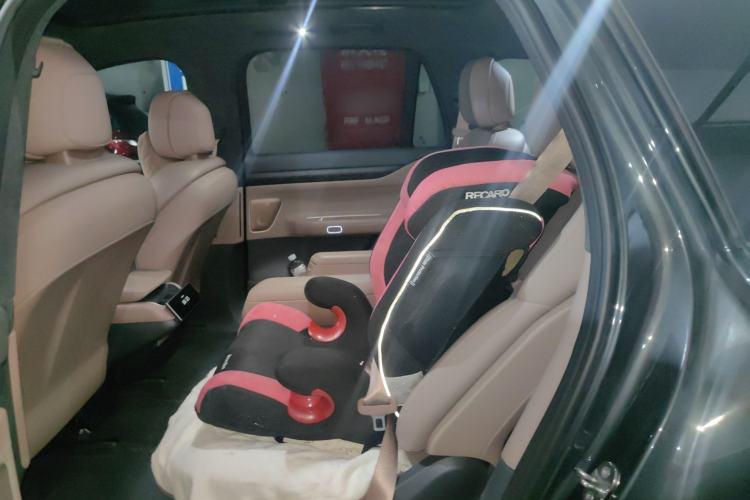 Used Nio ES8 2023 75 kWh Left Rear Seat