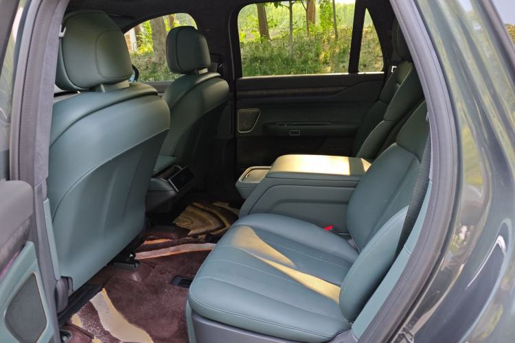 Used Nio ES8 2023 100kWh Signature Edition Left Rear Seat
