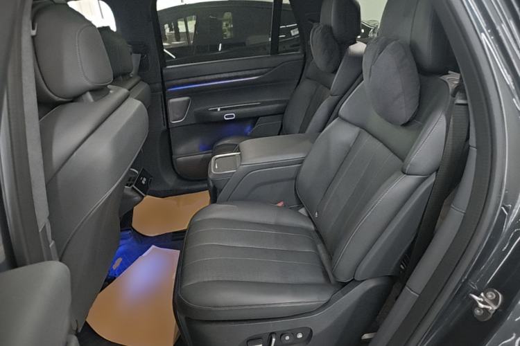 Used Nio ES8 2023 75 kWh Executive Edition Left Rear Seat