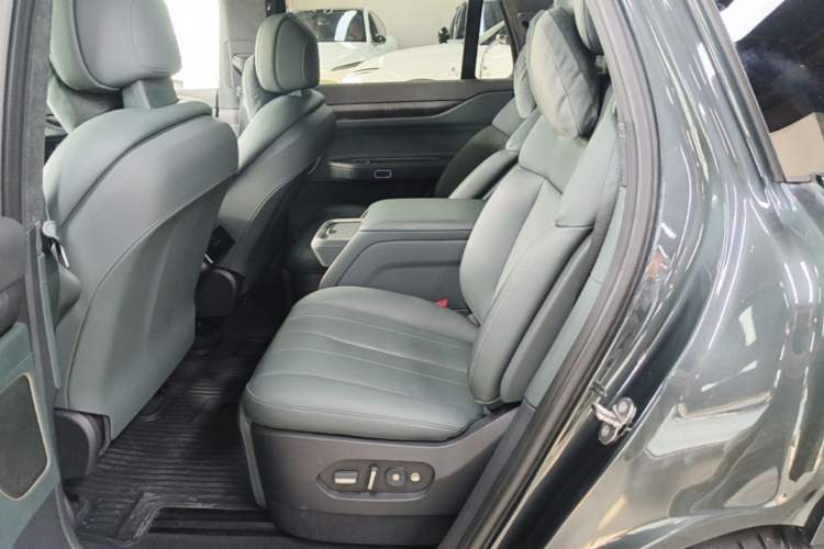 Used Nio ES8 2023 100kWh Signature Edition Left Rear Seat